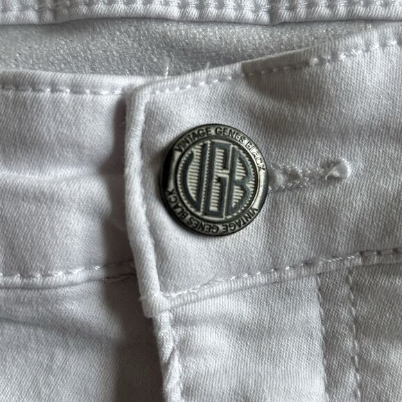Vintage Genes Black Slim Fit Shorts,  Women’s Size 32 White MSRP $55 - Picture 3 of 10